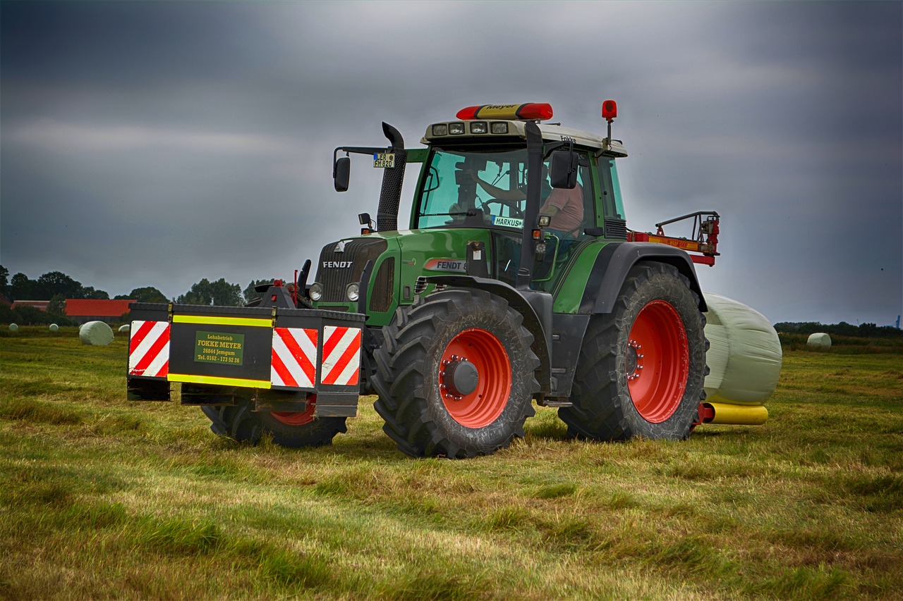 Fendt,  Fendt 820,  Traktoriai,  Traktorius,  Vilkikas,  Landtechnik,  Žemdirbystė,  Apdirbimo Mašina,  Komercinė Transporto Priemonė,  Darbo Užmokesčio Veiklos