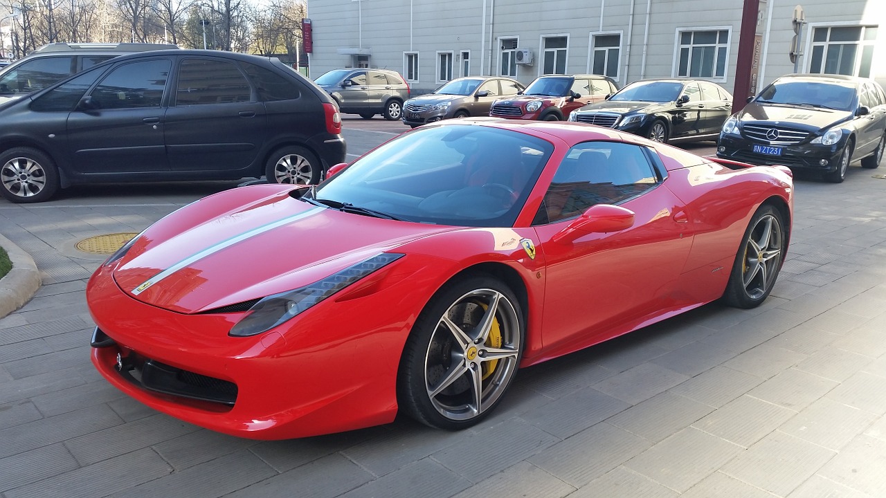 Ferrari, Automobilis, Prabangus Automobilis, Sportinis Automobilis, Raudona Ferrari, Nemokamos Nuotraukos,  Nemokama Licenzija