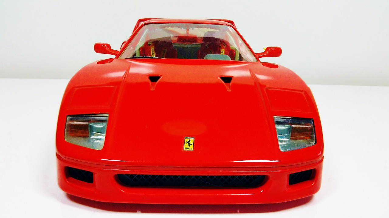 Ferrari, Raudona, Sportinė Mašina, Modelis Automobilis, Transporto Priemonė, Greitis, Greitai, Lenktyninis Automobilis, Brangus, Lenktynės