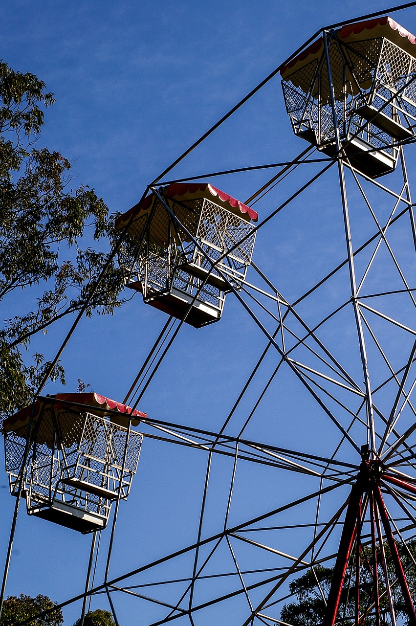 Ferris Ratas, Didelis Ratas, Šviesus, Pramogos, Pramogos, Važiuoti, Apvalus, Funfair, Nemokamos Nuotraukos,  Nemokama Licenzija