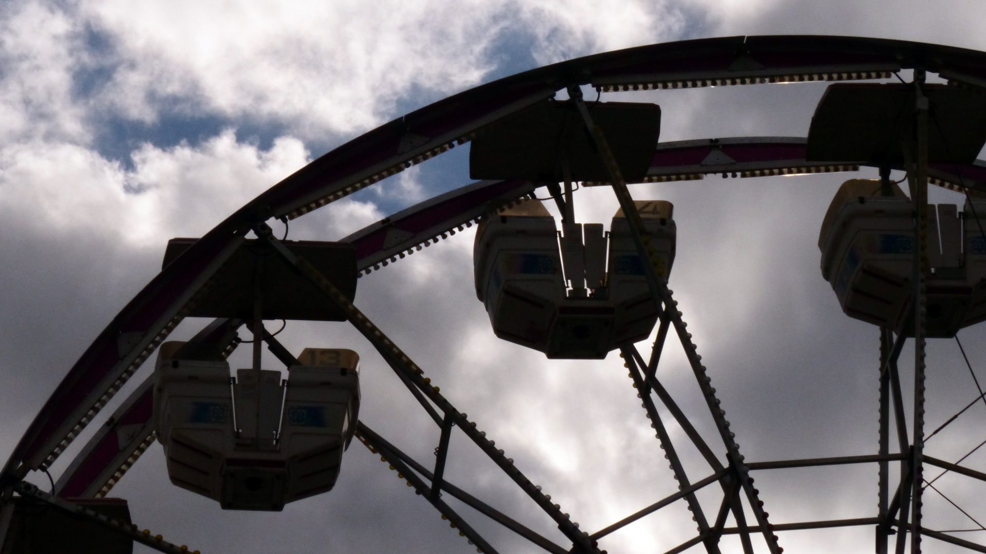 Ferris & Nbsp,  Ratas,  Ferris Wheel,  Karnavalas,  Funfair,  Šviesus,  Fundraiser,  Saulėlydis,  Važiuoti,  Važiuoja