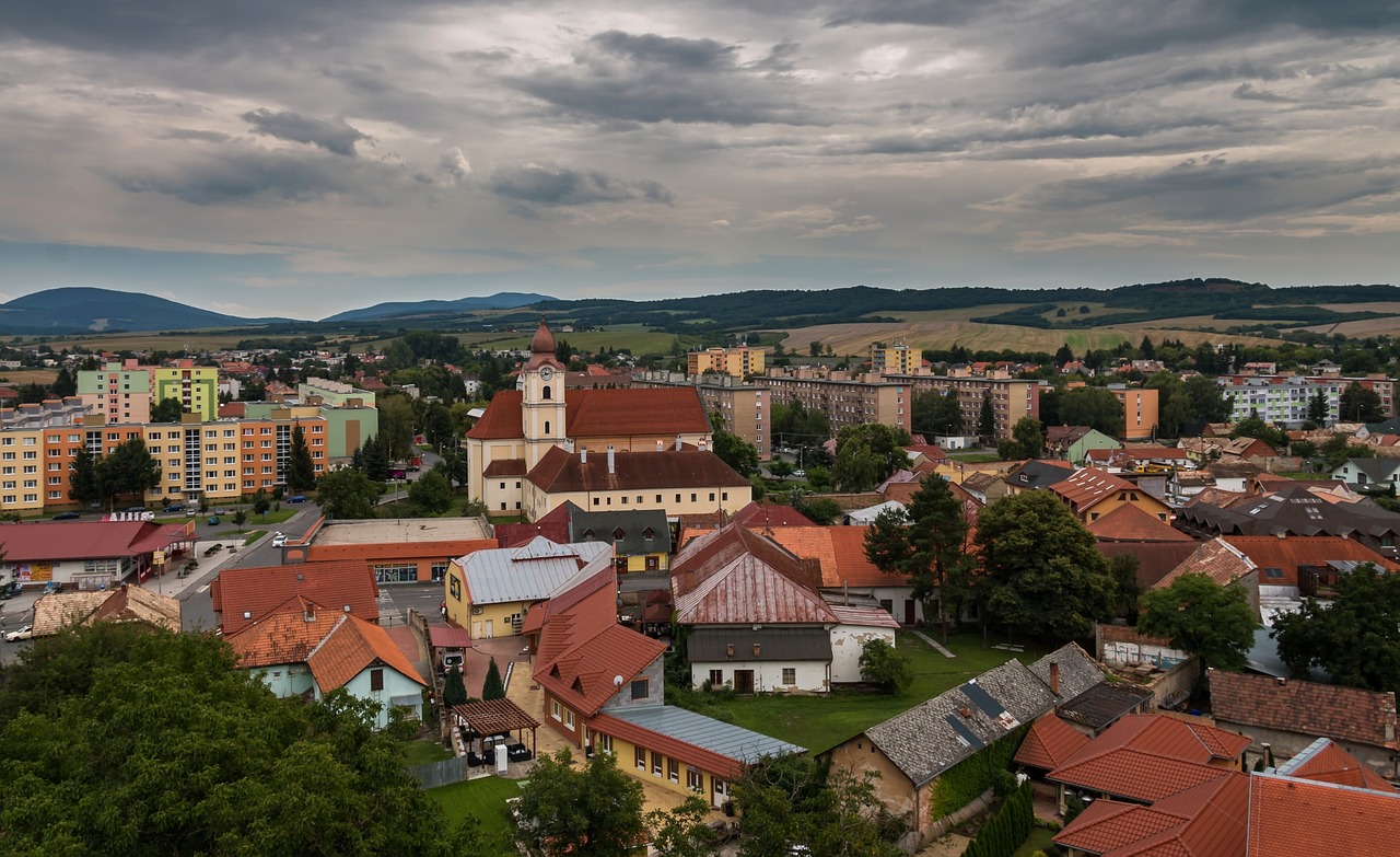 Fiľakovo, Miestas, Slovakija, Bažnyčia, Atsiskaitymas, Iš Pilies, Pilis, Centrinė Slovakija, Debesys, Peržiūros