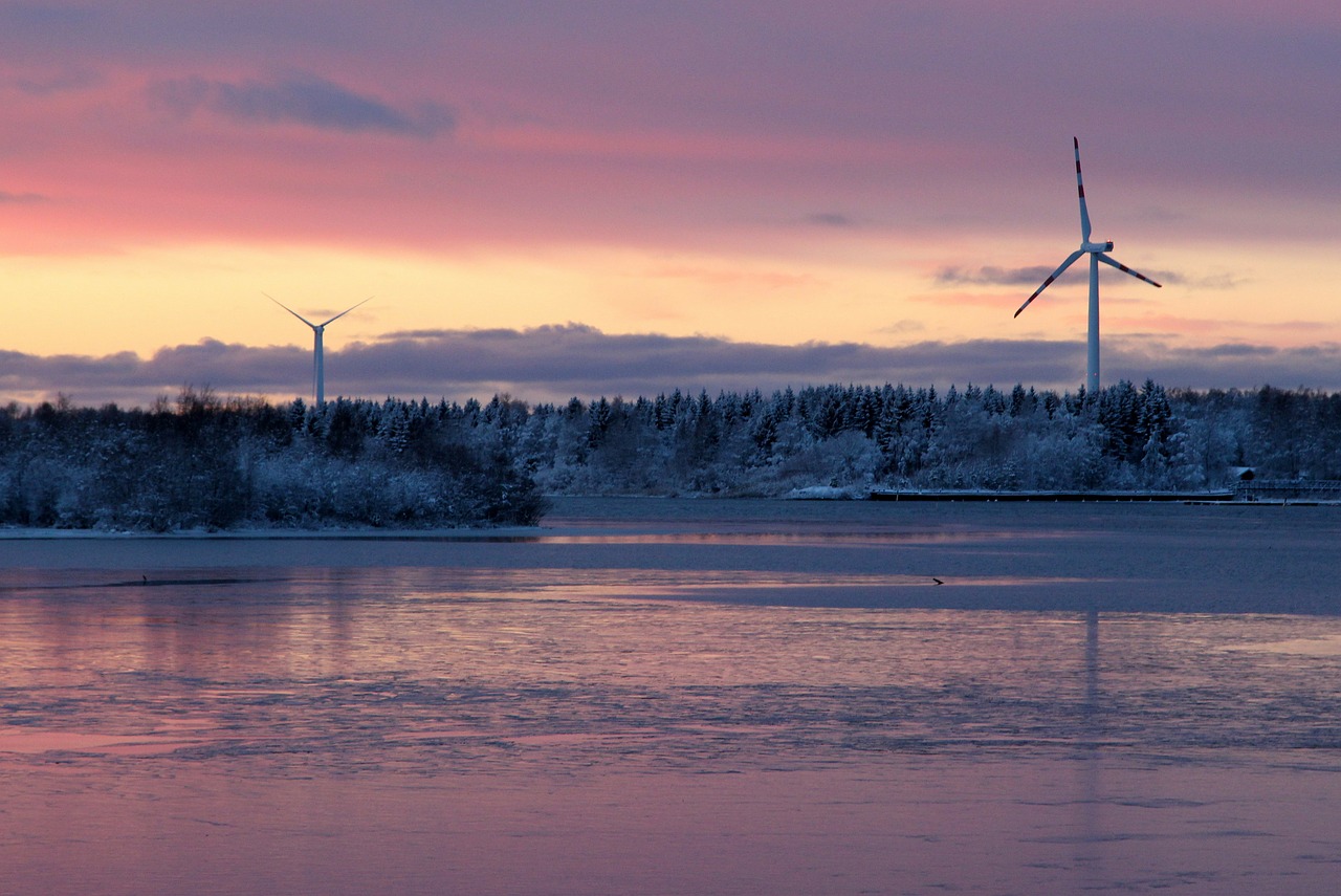 Finland, Vėjo Malūnai, Energija, Kraštovaizdis, Vaizdingas, Dangus, Debesys, Upė, Sušaldyta, Sniegas