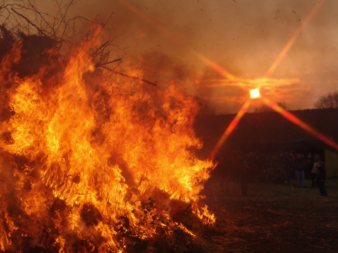 Ugnis, Velykų Ugnis, Saulėlydis, Nemokamos Nuotraukos,  Nemokama Licenzija