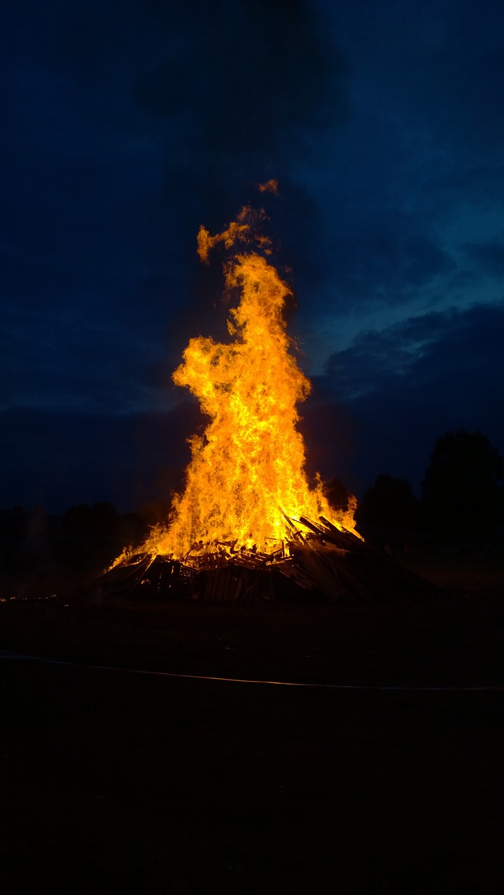 Ugnis, Vasaros Sezonas, Liepsna, Mediena, Tamsi, Naktis, Saulėgrįža, Karštas, Blaze, Dūmai