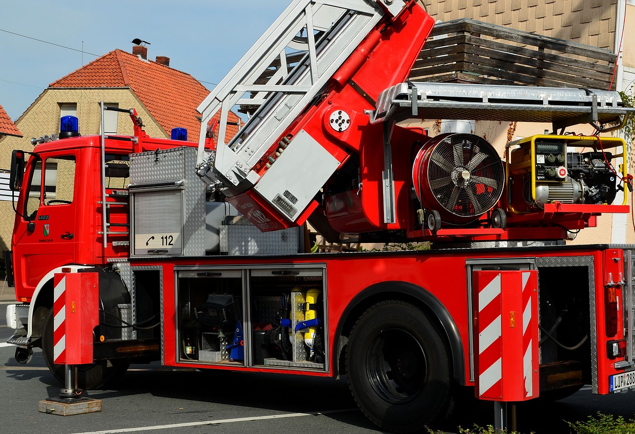 Ugniagesių Mašina, Lentjuosčių Kopėčios, Kopėčios, Ugnis, Löschzug, Transporto Priemonės, Gelbėjimo Galva, Ugnies Gesinimas, Įrankiai, Nemokamos Nuotraukos