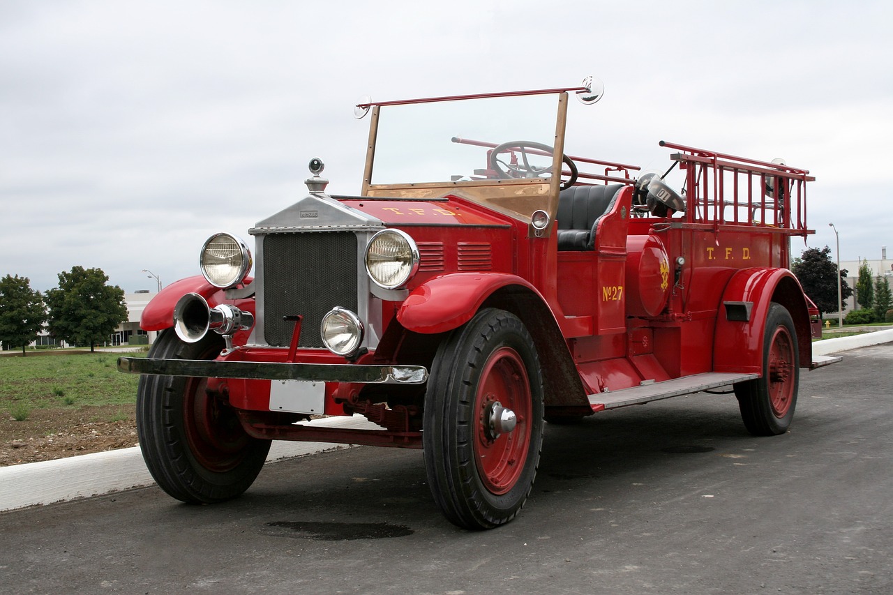 Ugniagesių Mašina, Ugnis, Raudona, Vintage, Senas, Istorinis, Transporto Priemonė, Sunkvežimis, Senovinis Automobilis, Retro