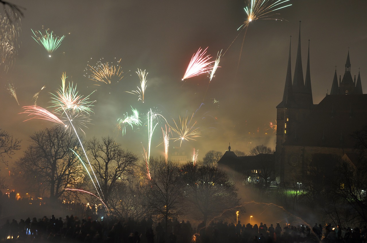 Fejerverkai, Naujųjų Metų Vakaras, Erfurtas, Dom, Toompea, Bažnyčia, Raketa, Naktis, Naujųjų Metų Sveikinimai, Fejerverkų Raketas