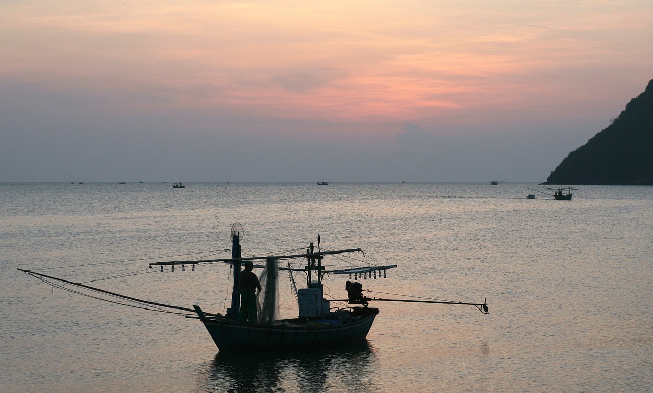 Žvejys, Tinklai, Taisymas, Žvejybos Tinklas, Fishnet, Žvejyba, Amatų, Uostas, Tailandas, Ramybė