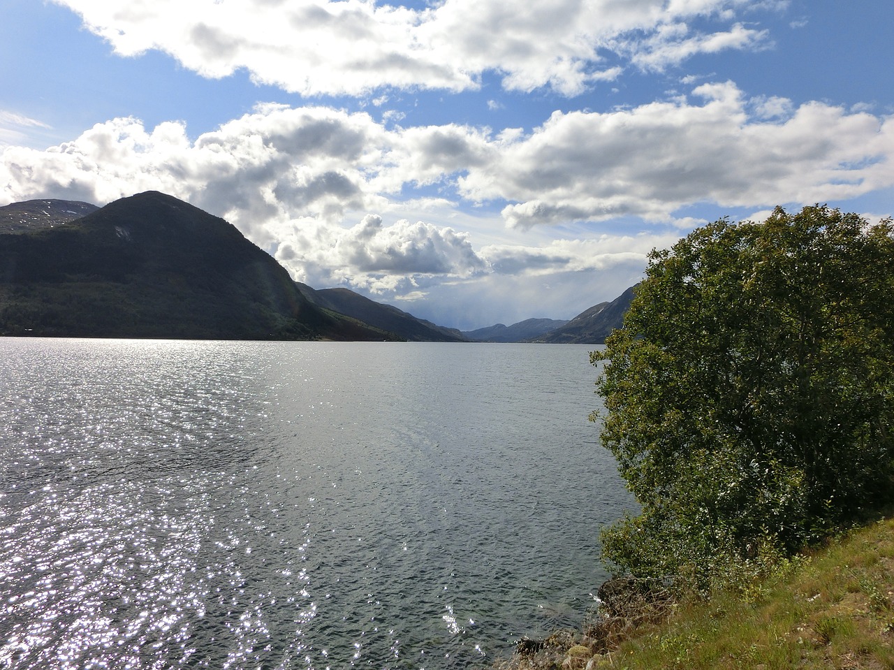 Fjordas, Ežeras, Tylus, Vanduo, Dangus, Gopher, Krūmas, Debesys, Oras, Gamta