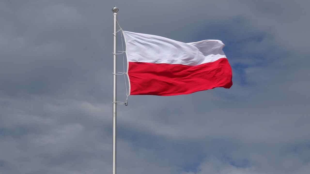 Vėliava, Lenkija, Stiebu, Lenkų Vėliava, Tėvynė, Tauta, Patriotizmas, Fonas, Balta, Raudona
