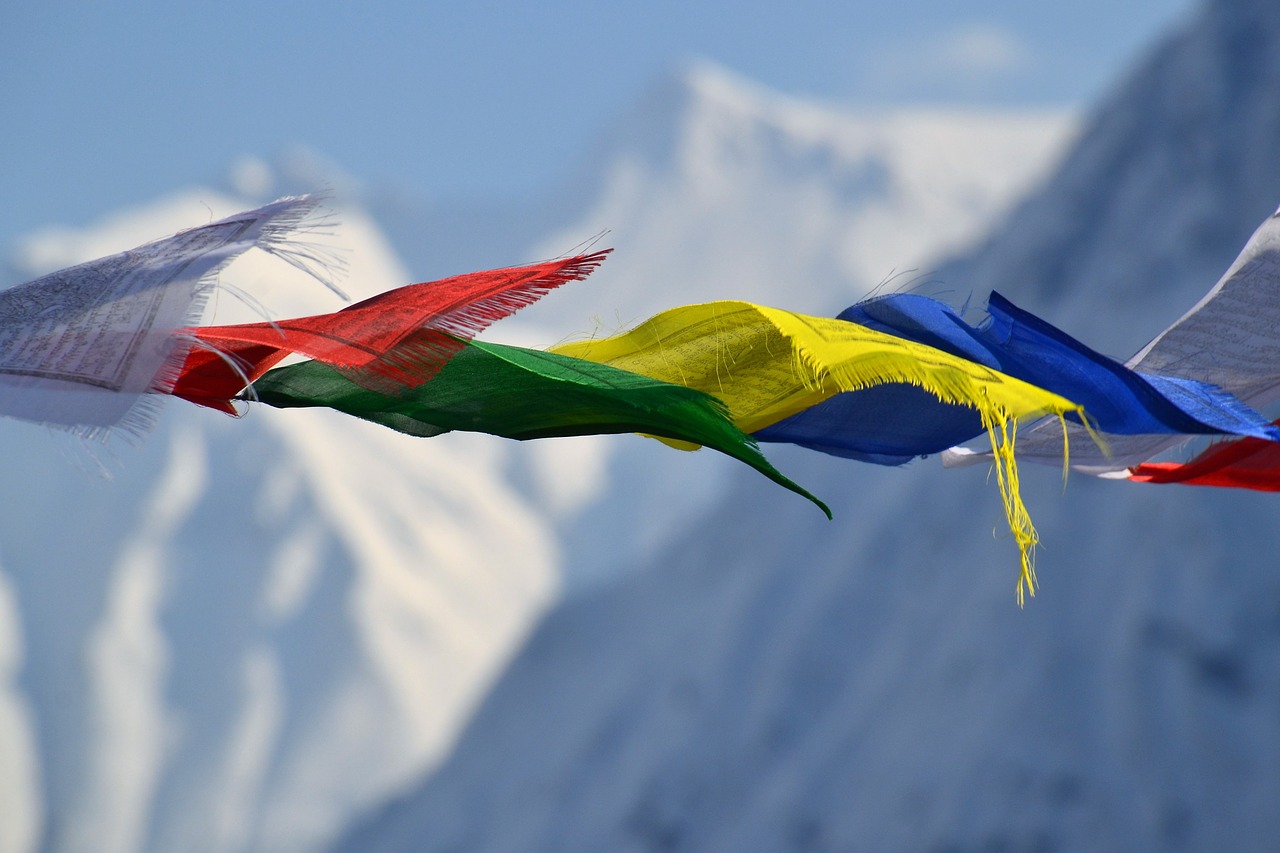 Tibetiečių Maldos Vėliavos, Vėliavos, Spalva, Kalnas, Vėliava, Spalvinga, Vėjas, Dinamika, Gamta, Laisvė