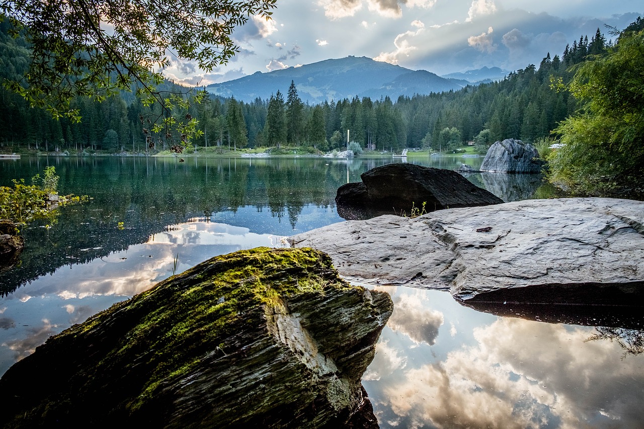 Flims, Graubünden, Šveicarija, Caumasee, Bergsee, Vanduo, Vasara, Kraštovaizdis, Ežeras, Miškas