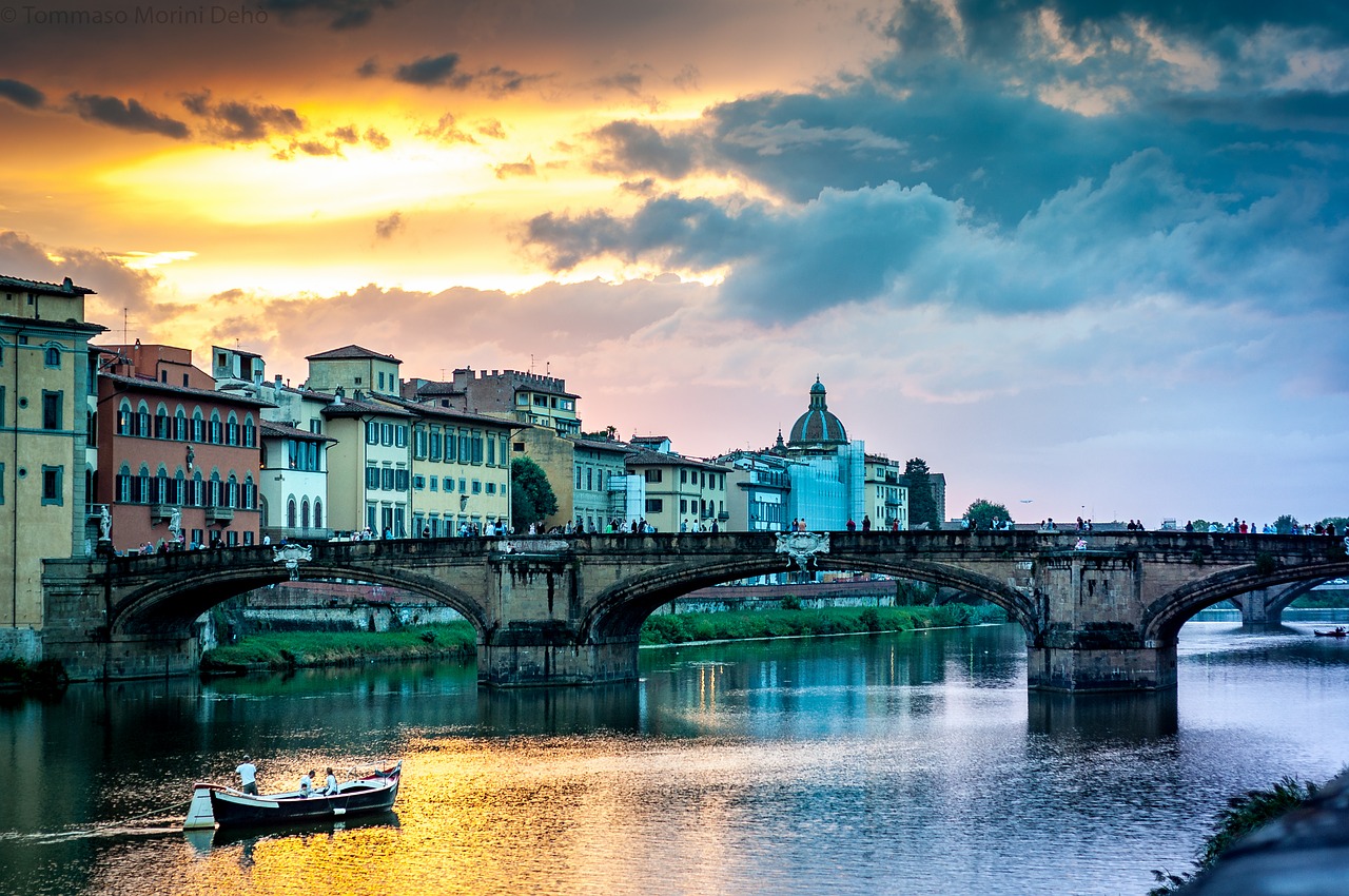 Florencija, Saulėlydis, Ponte Vecchio, Upė, Italy, Toskana, Upė Arno, Istorinis Centras, Debesys, Dangus