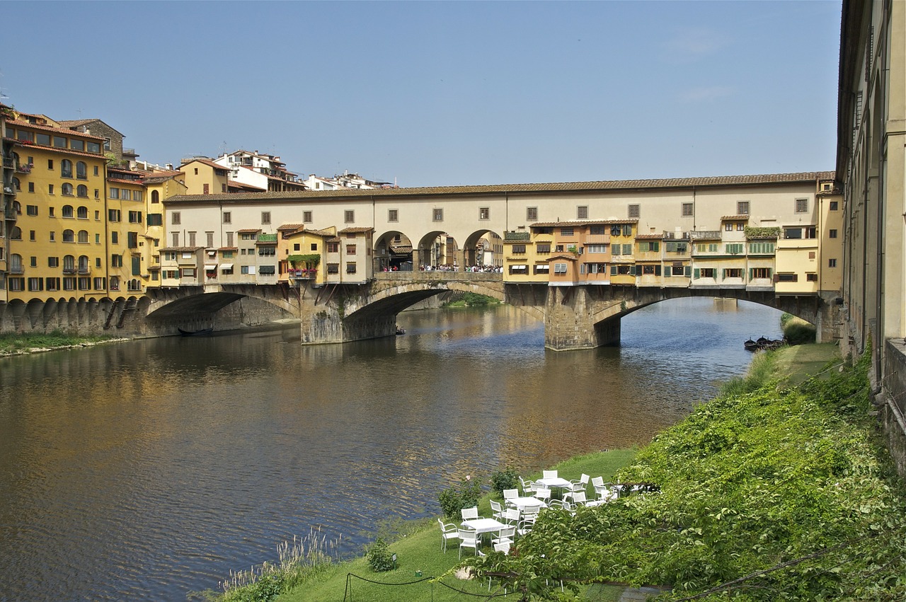 Florencija, Italy, Miestas, Dangus, Debesys, Upė, Vanduo, Apmąstymai, Pastatai, Architektūra
