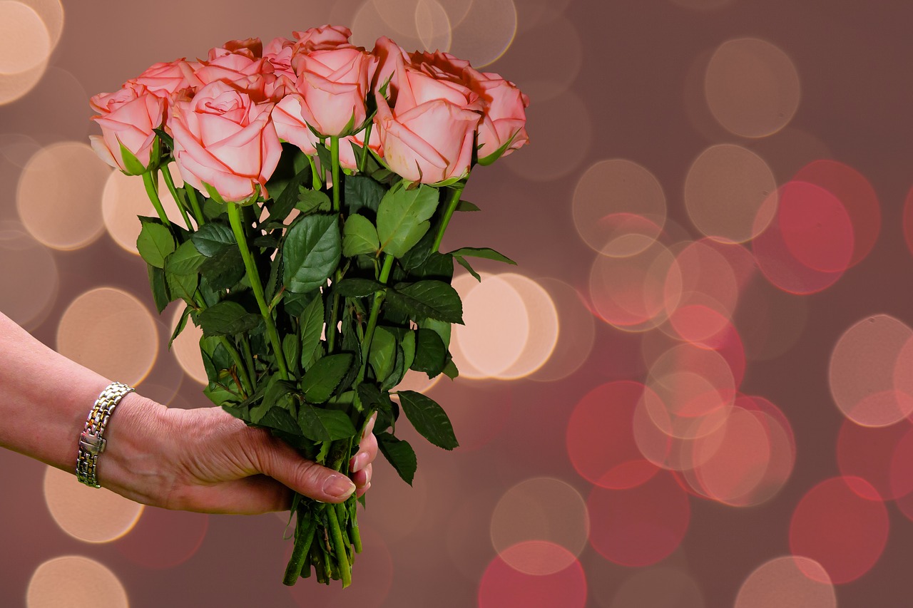 Gėlės, Puokštė, Rožės, Ačiū, Labai Ačiū, Gimtadienis, Atvirukas, Sveikinu, Valentino Diena, Pasveikinimas
