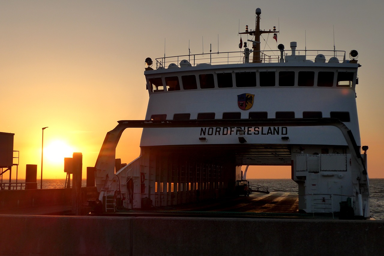 Föhr,  Laivas,  Keltas,  Saulė,  Šiaurės Jūra,  Siuntinių Kompanija,  Sala,  Uosto,  Vandens,  Sunrise