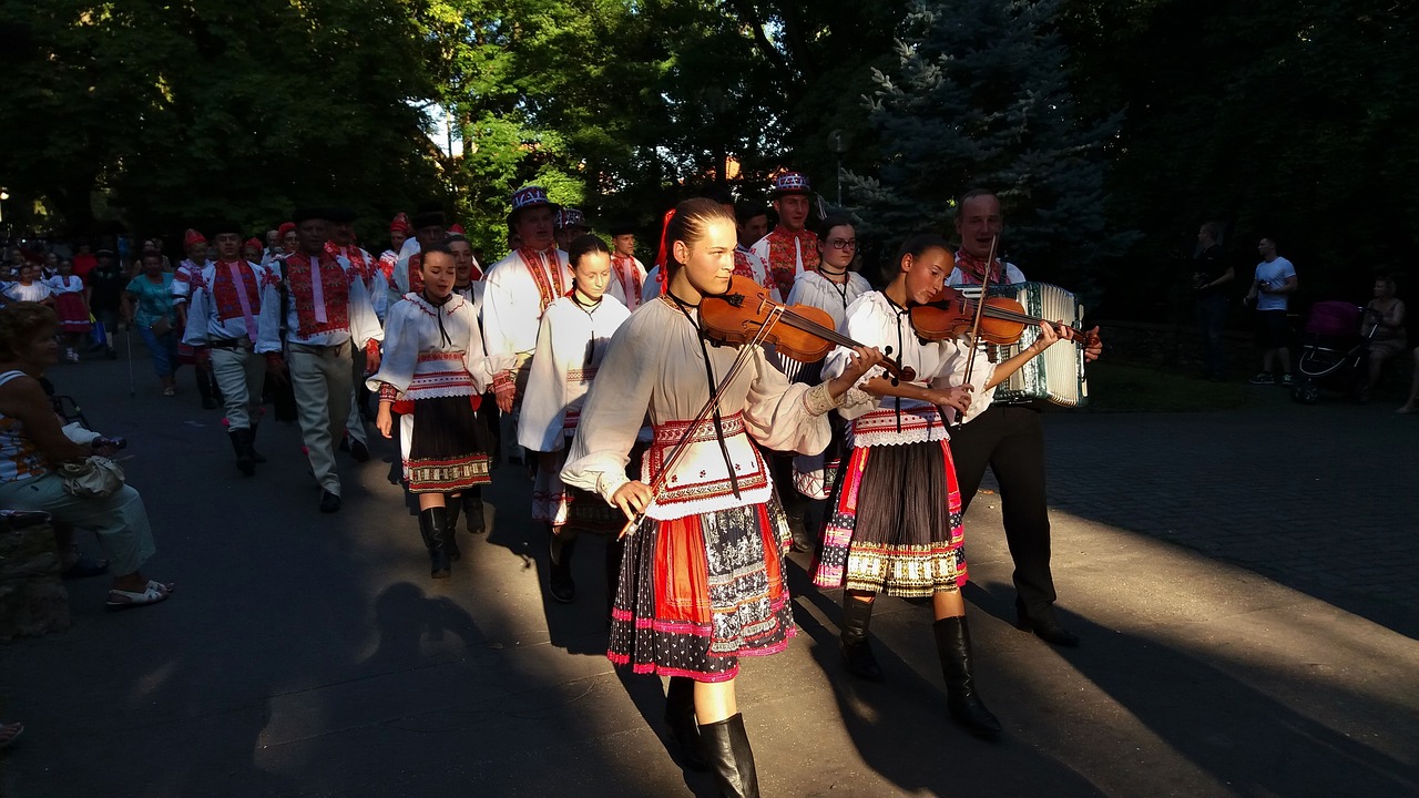 Folkloras, Šokis, Vokalas, Smuikas, Harmonika, Pramogos, Šventė, Tradicija, Slovakija, Kostiumas