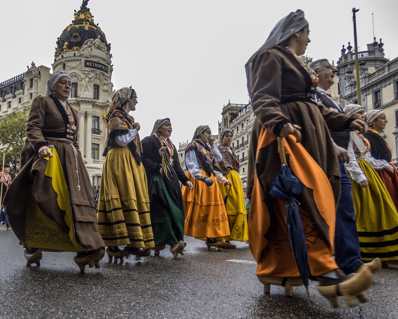 Folkloras, Liaudies, Regioninis, Kaimas, Pervarytoji Gyvulininkystė, Žmonės, Madride, Paradas, Moterys, Karvės