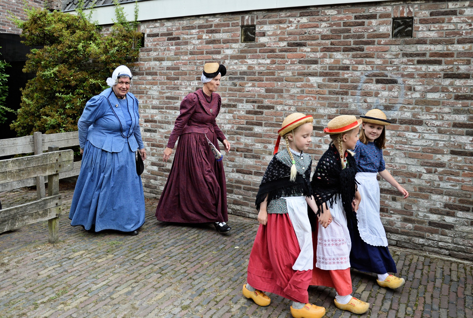 Kostiumai,  Tradicija,  Istorija,  Regioninė & Nbsp,  Suknelė,  Westfriesland,  Schagen,  Šiaurės Olandija,  Demonstracija,  Procesija