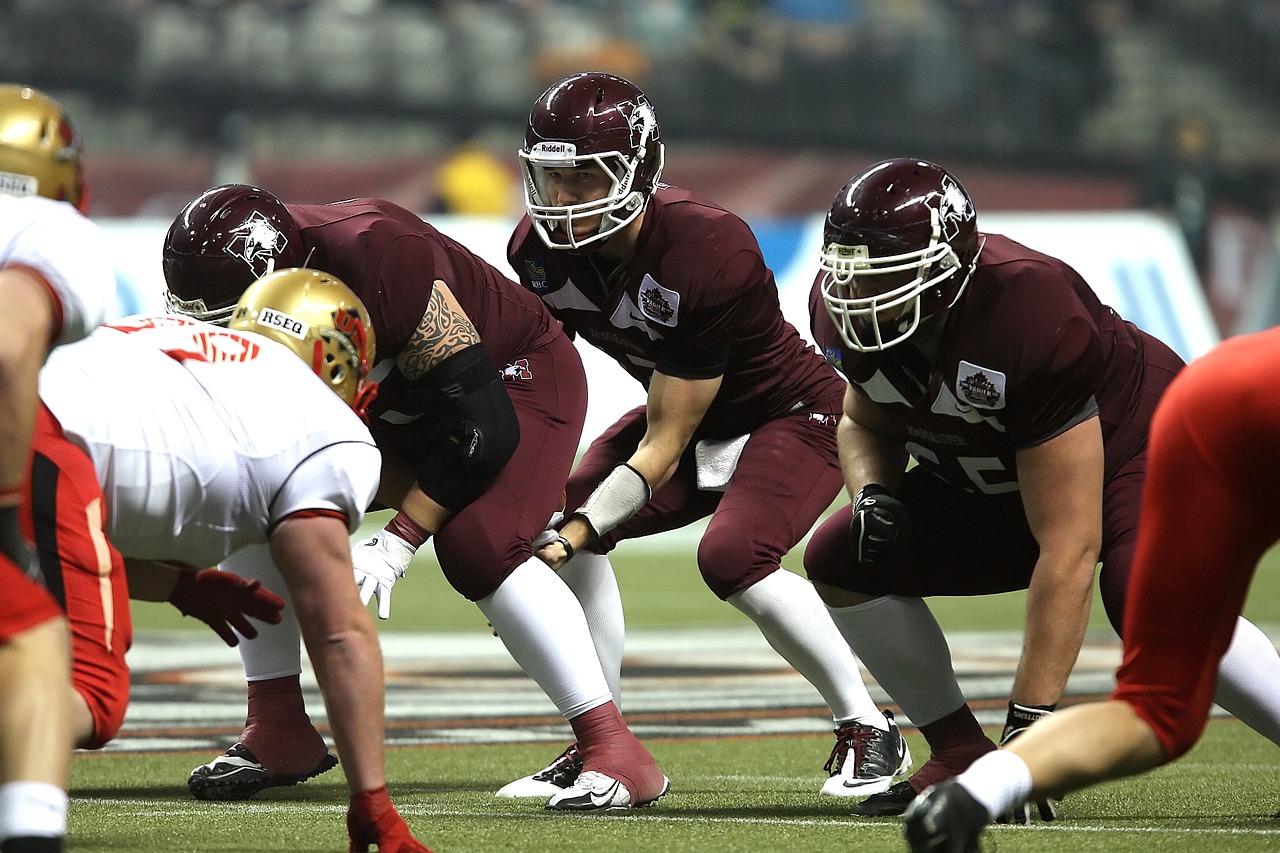 Futbolas, Amerikietiškas Futbolas, Rutulys, Žaidimas, Žaisti, Kiaulytė, Quarterback, Varzybos, Laukas, Komandinis Sportas