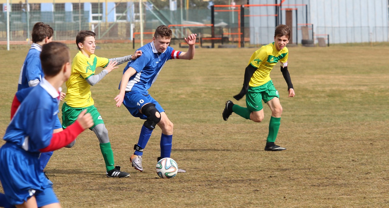 Futbolas,  Mokiniai,  Sportas,  Futbolo Žaidimų Aikštelė,  Rungtynės,  Rutulys,  Fk Rajec,  Slovakija,  Futbolo Stadionas,  Vyresni Mokiniai