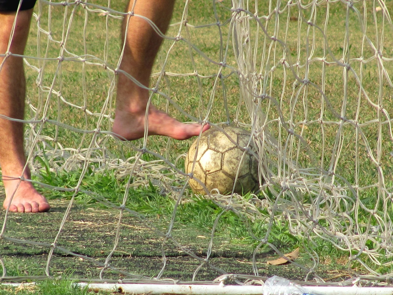 Futbolas, Mėgėjų Futbolas, Tikslas, Tinklai, Rutulys, Futbolo Aikštelė, Apgaulė, Sportas, Veja, Nemokamos Nuotraukos