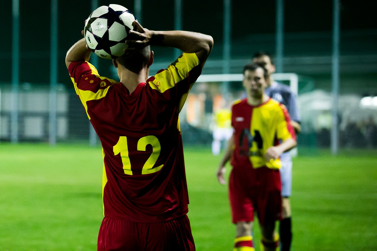 Futbolas, Futbolininkai, Įmesti, Nemokamos Nuotraukos,  Nemokama Licenzija