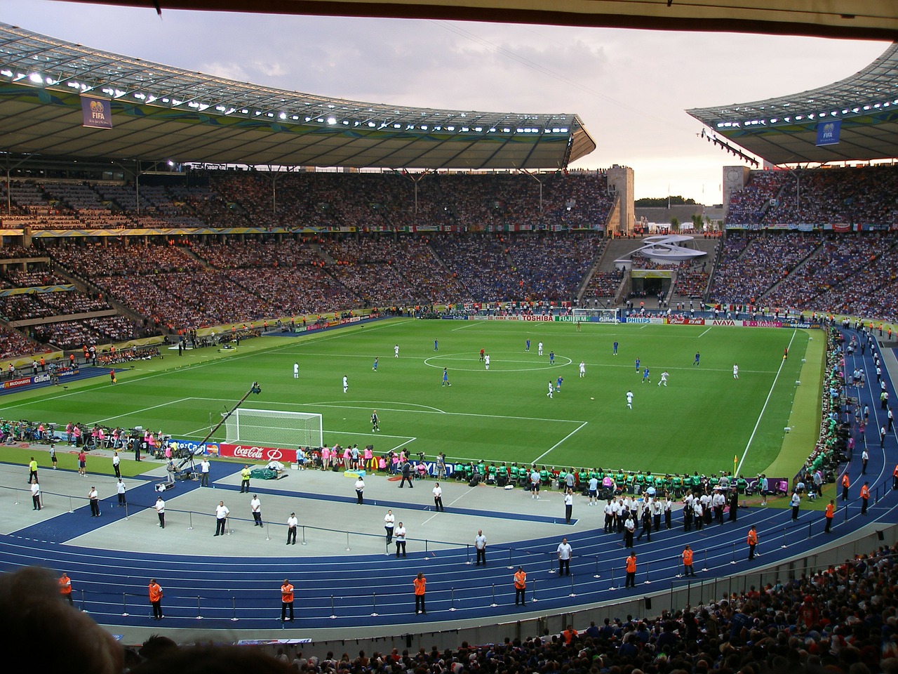 Futbolo Stadionas, Futbolas, Stadionas, Pasaulio Čempionatas 2006 M. Berlinas, Olimpinis Stadionas, Žiūrovai, Berlyno Olimpinis Stadionas, Pasaulio Čempionatas, Pasaulio Taurė, Futbolo Rungtynės