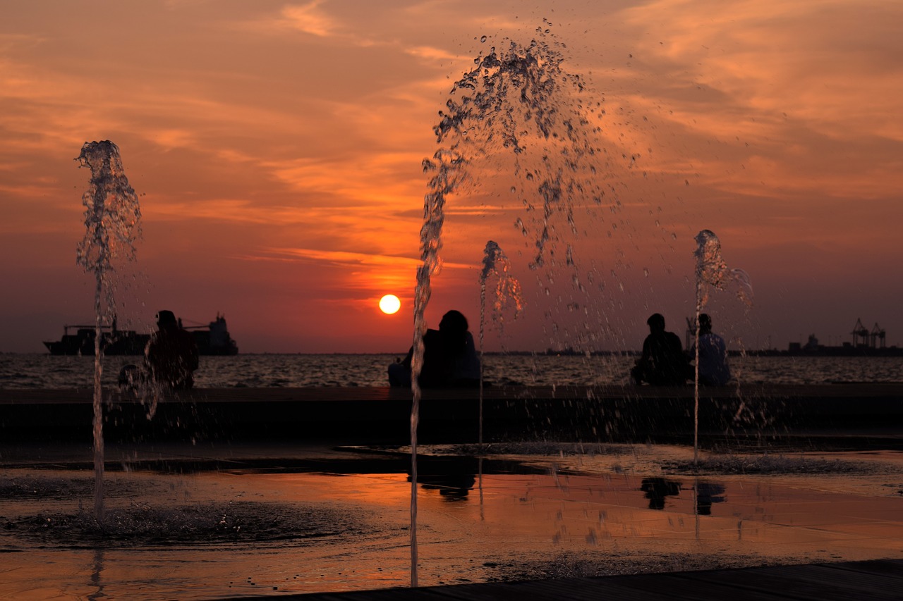 Fontanas, Saulėlydis, Dusk, Popietė, Promenada, Žmonės, Laisvalaikis, Vanduo, Lašai, Apmąstymai