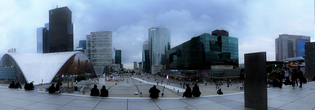 France, Paris, La Défense, Stiklas, Dangoraižis, Dangoraižiai, Šiuolaikiška, Stiklo Fasadas, Debesys, Miestas