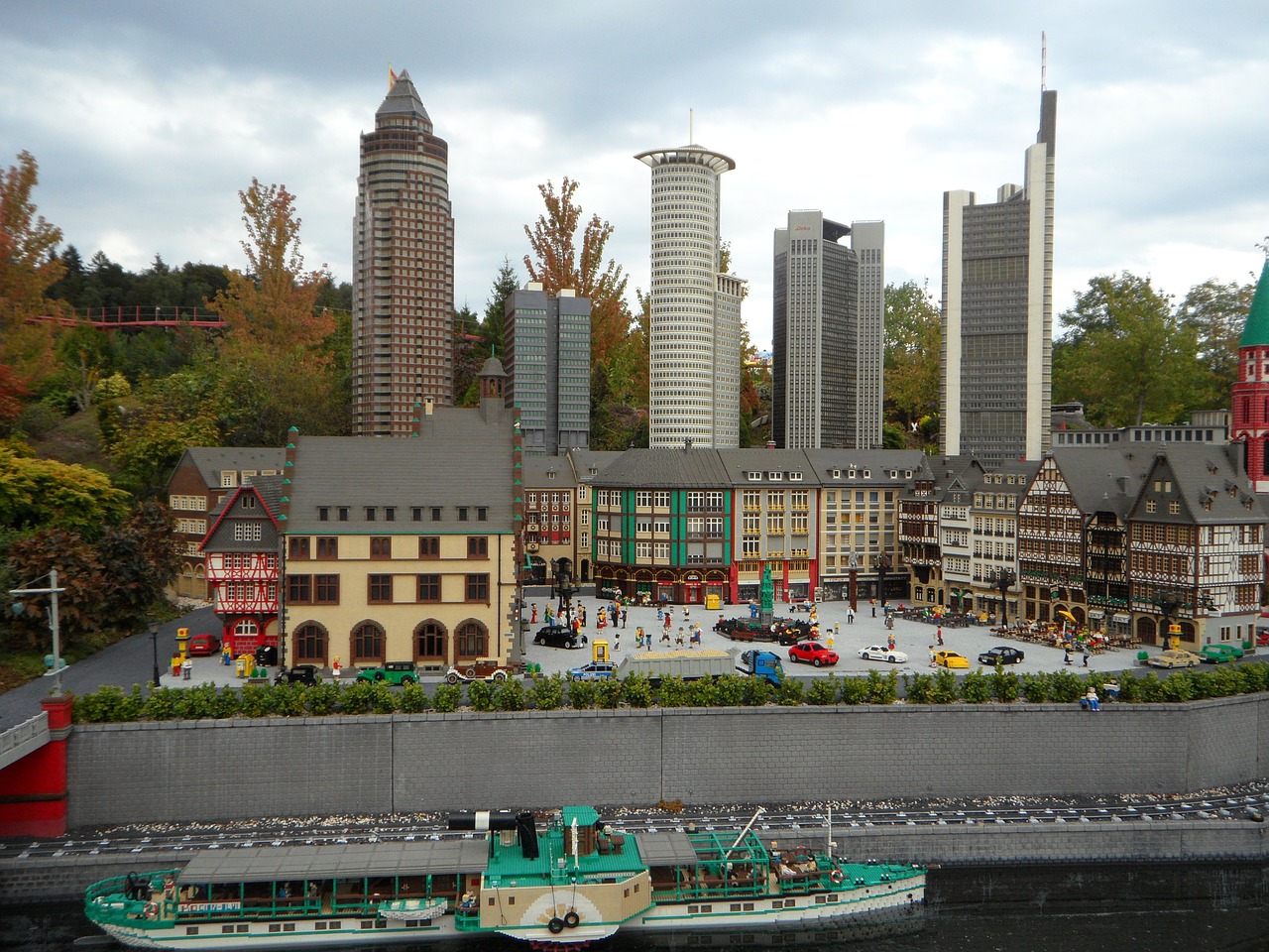 Frankfurtas, Mini Pasaulis, Pastatas, Dangoraižis, Iš Lego, Panorama, Legolandas, Lego, Rekonstruotas, Statybiniai Blokai
