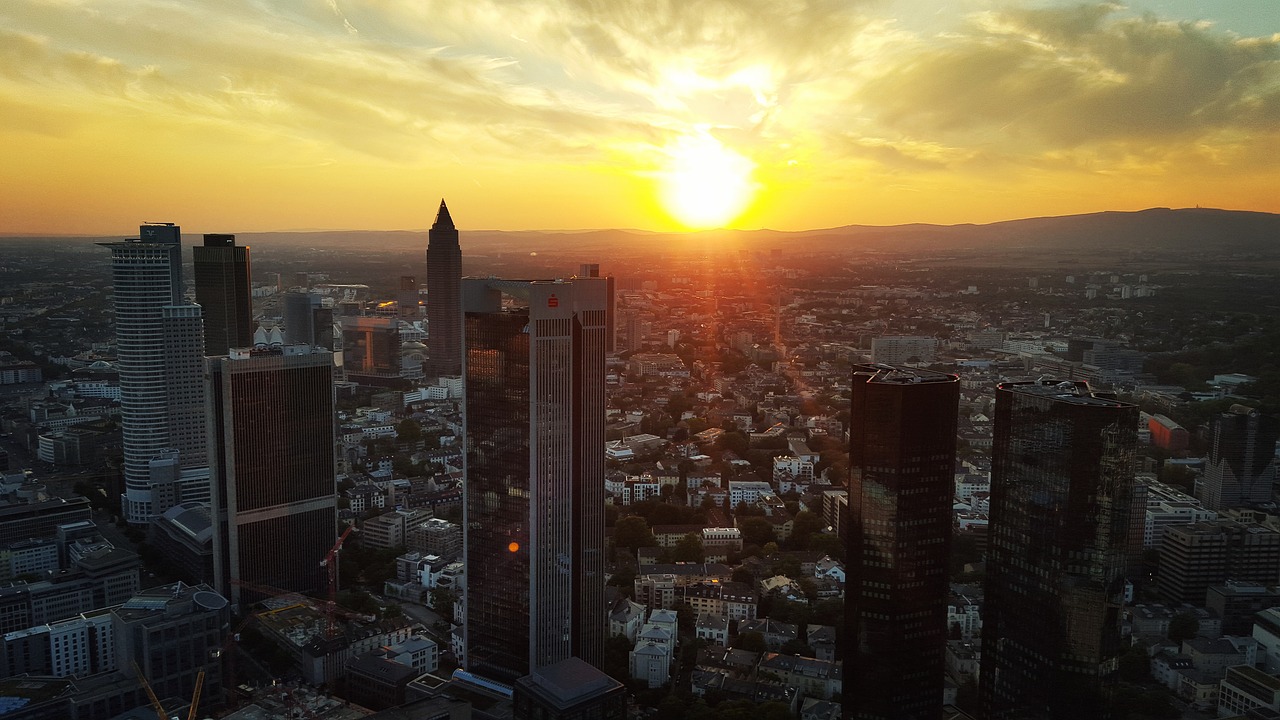 Frankfurtas, Miestas, Frankfurtas Yra Pagrindinė Vokietija, Dangoraižis, Dangoraižiai, Šiuolaikiška, Miesto Centras, Architektūra, Perspektyva, Pastatas
