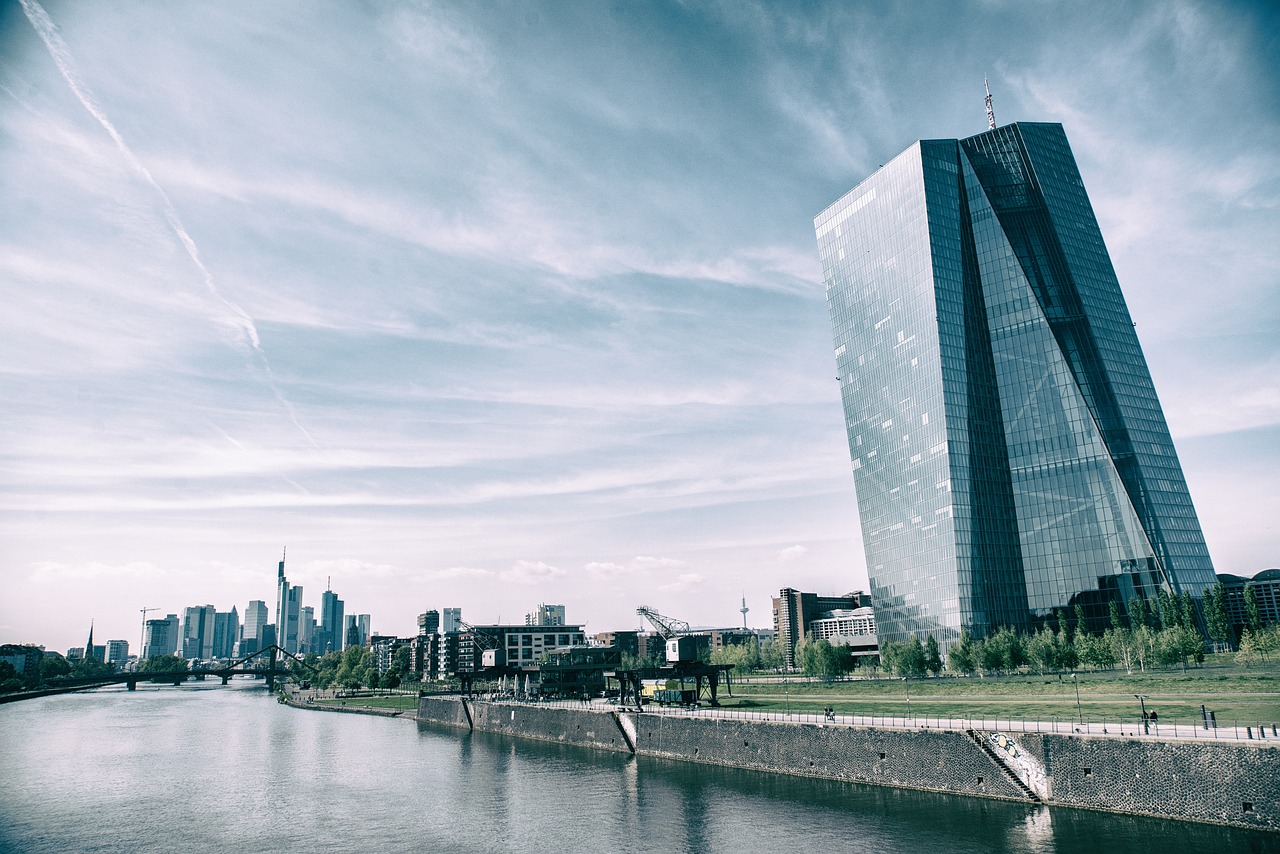 Frankfurtas, Ecb, Europos Centrinis Bankas, Panorama, Dangoraižis, Finansai, Architektūra, Mainhatten, Bankas, Dangoraižiai