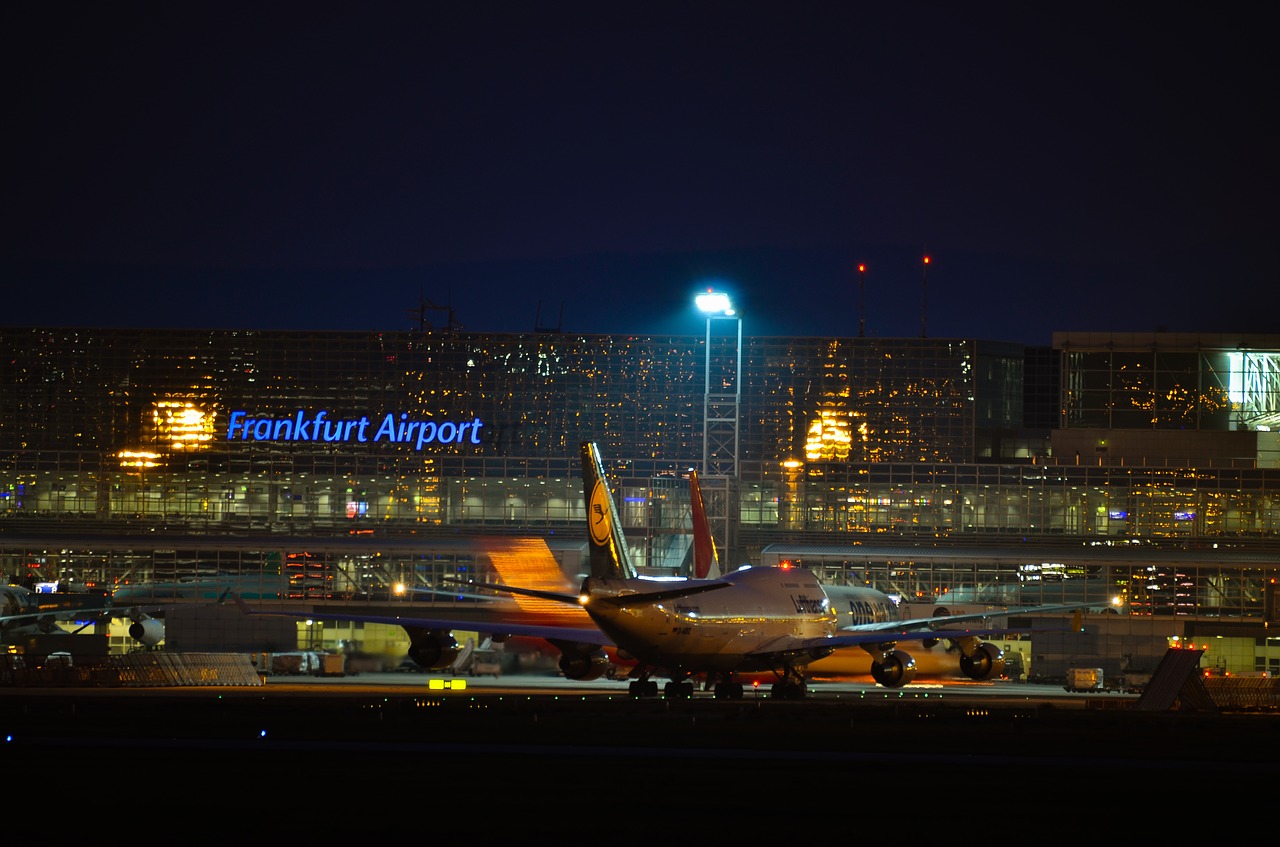 Frankfurtas, Oro Uostas, Fraportas, Boeing, 747, Naktis, Lėktuvas, Orlaivis, Lufthansa, Nemokamos Nuotraukos