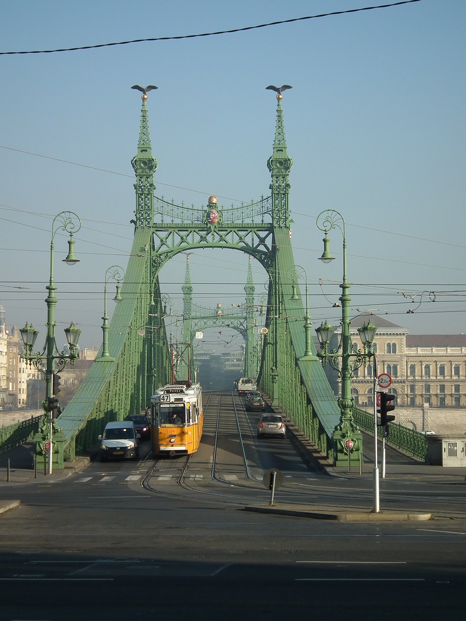 Laisvės Tiltas Budapest, Tramvajus Laisvės Tilte, Viešasis Transportas Budapešte, Nemokamos Nuotraukos,  Nemokama Licenzija