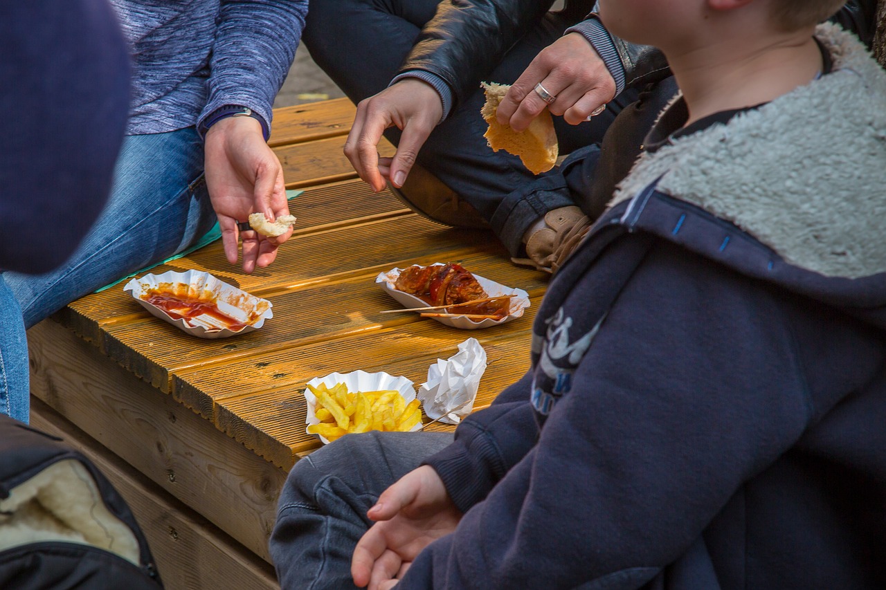 Prancūzų Kalba, Karrywurst, Greitas Maistas, Frits, Nesveikas Maistas, Kečupas, Užkandis, Nemokamos Nuotraukos,  Nemokama Licenzija