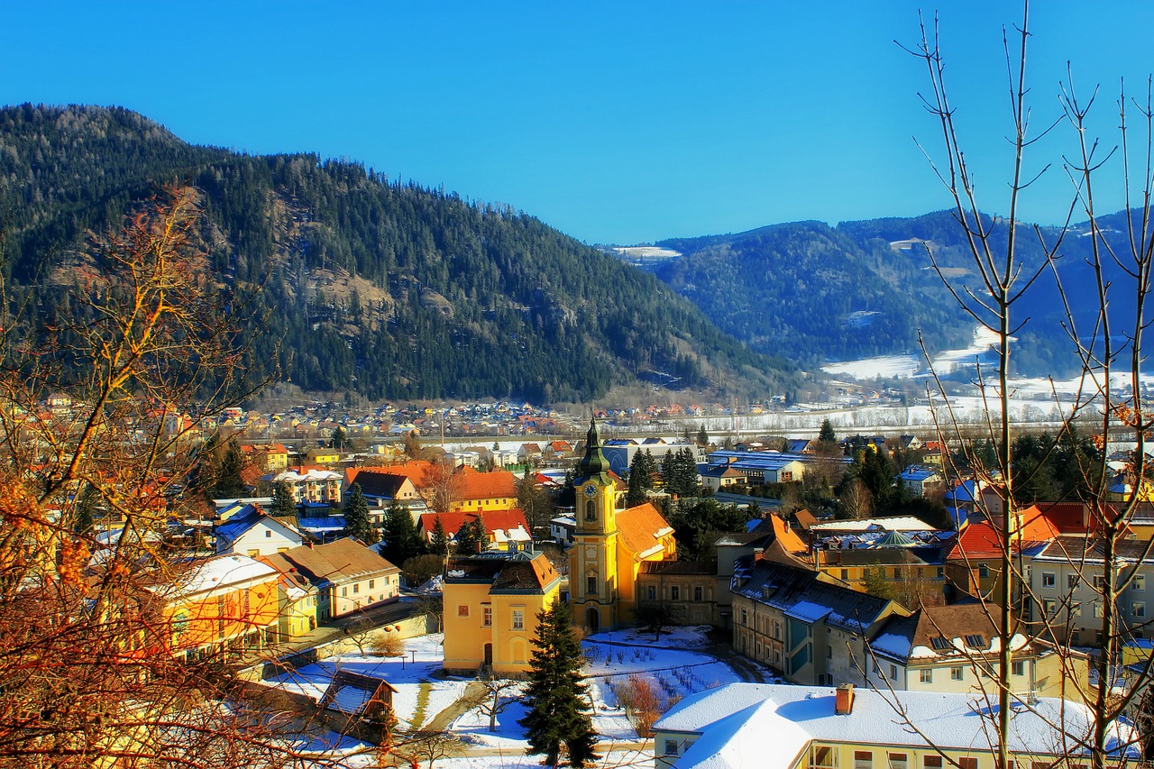 Friesach, Austria, Miestas, Kaimas, Kalnai, Sniegas, Žiema, Dangus, Pastatai, Architektūra