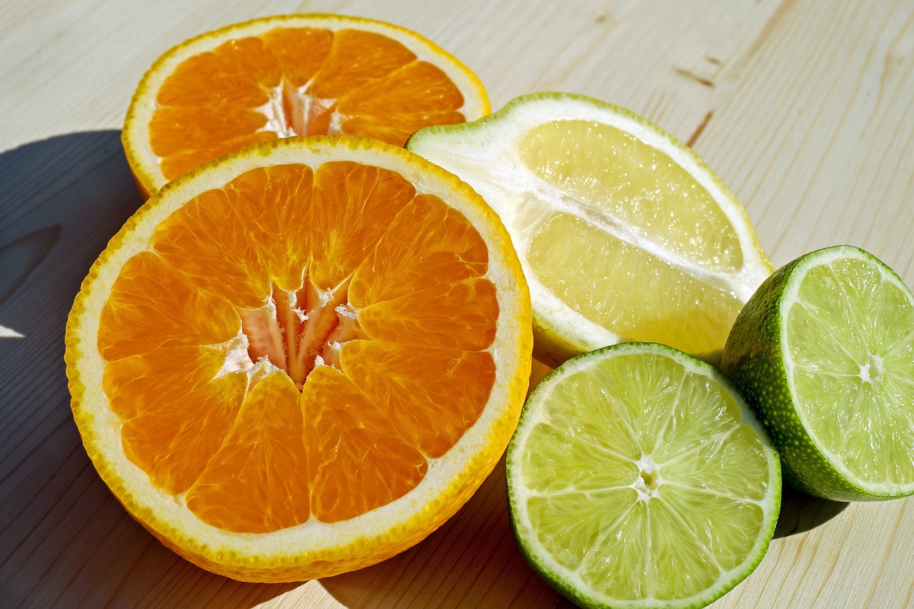 Vaisiai, Tropiniai Vaisiai, Citrusinis Vaisius, Griežinėliais, Oranžinė, Citrina, Limone, Skanus, Frisch, Vitaminai