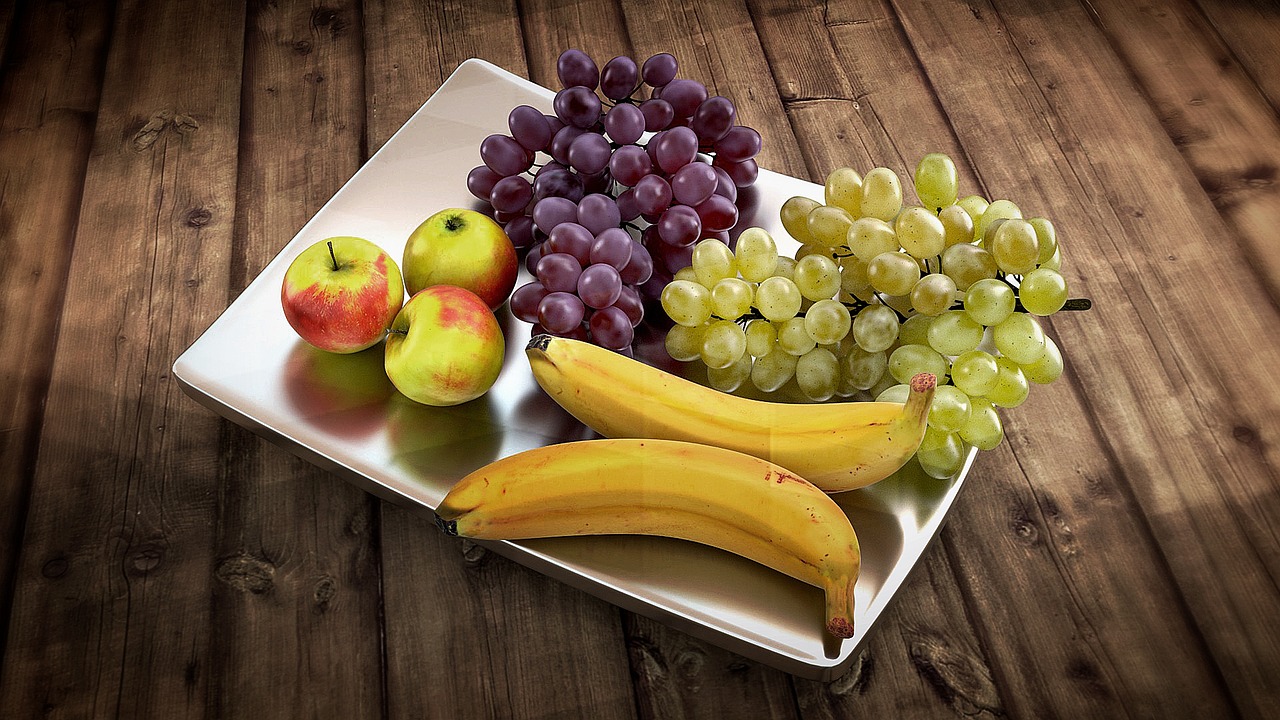Vaisiai, Lukštas, Bananas, Vynuogės, Obuolys, Metalo Korpusas, Sveikas, Vaisių Dubuo, Vitaminai, Vaisių