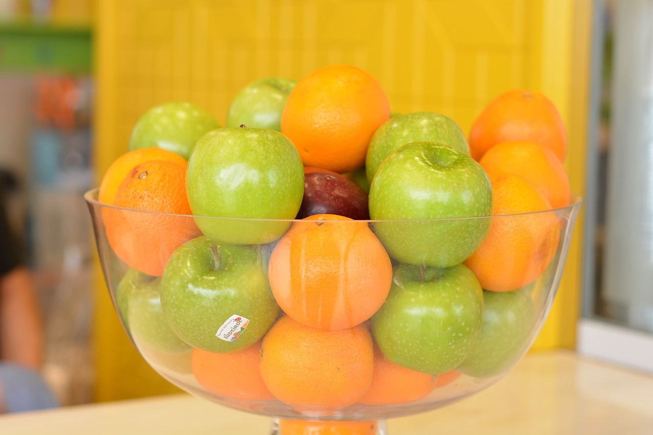 Vaisiai, Obuoliai, Apelsinai, Stiklo Dubuo, Vitaminai, Nemokamos Nuotraukos,  Nemokama Licenzija