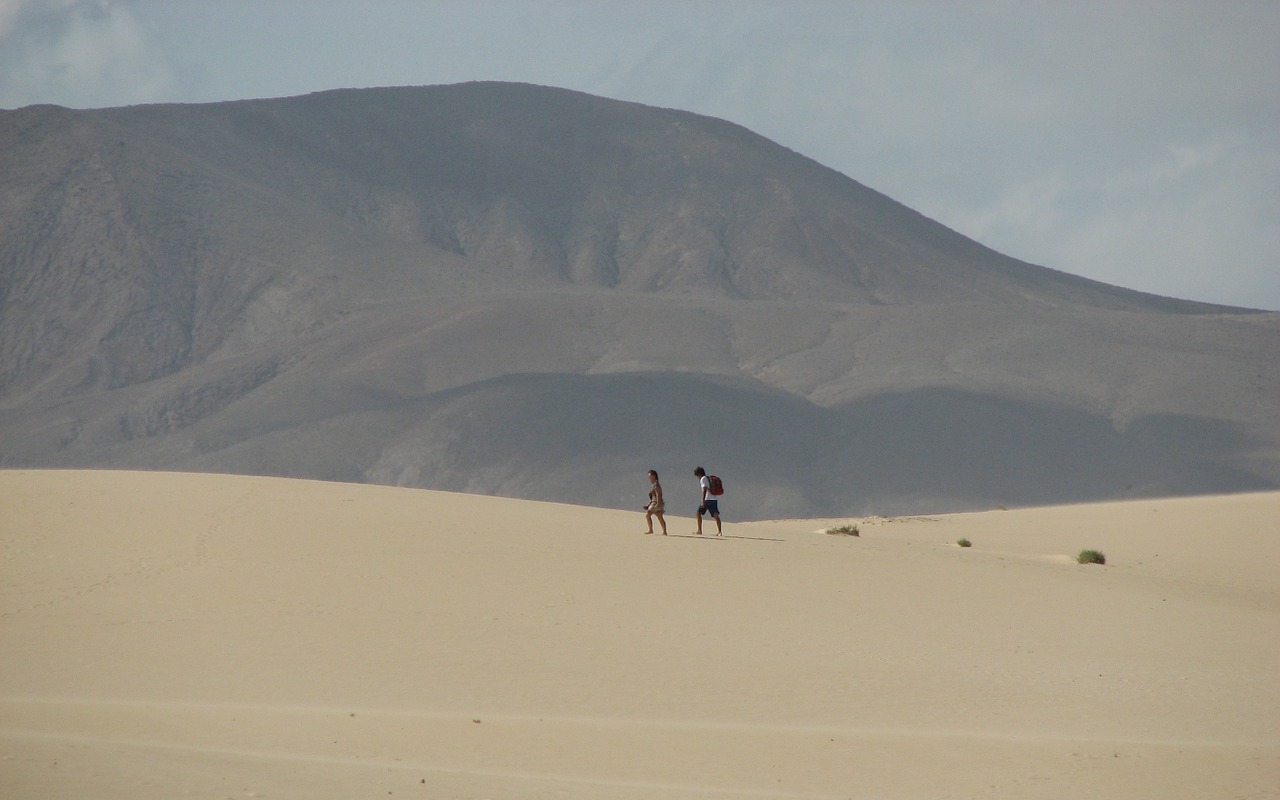 Fuerteventura, Dykuma, Kraštovaizdis, Ispanija, Smėlis, Sausas, Karštas, Vienas, Vaikščioti, Žmonės