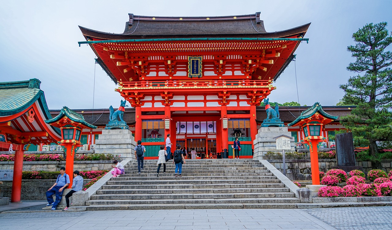 Fushimi Inari-Taisha Šventovė, Kyoto, Japonija, Šventykla, Orientyras, Žinomas, Japanese, Kelionė, Vartai, Raudona