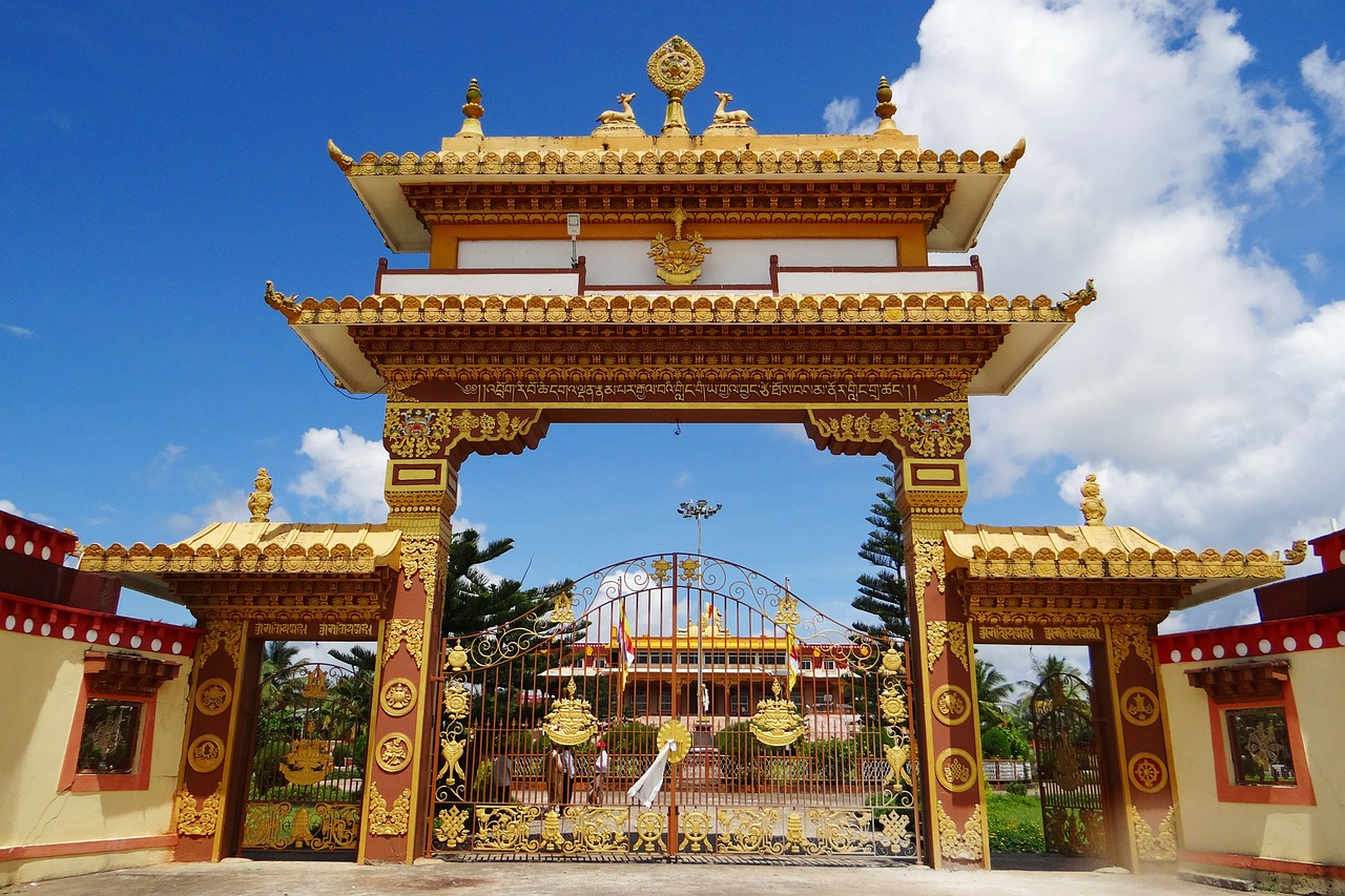 Gaden Jangtse Vienuolynas, Vartai, Mundgod, Indija, Vienuoliai, Buda, Karnataka, Tibeto Gyvenvietė, Mini Tibetas, Vienuolynas