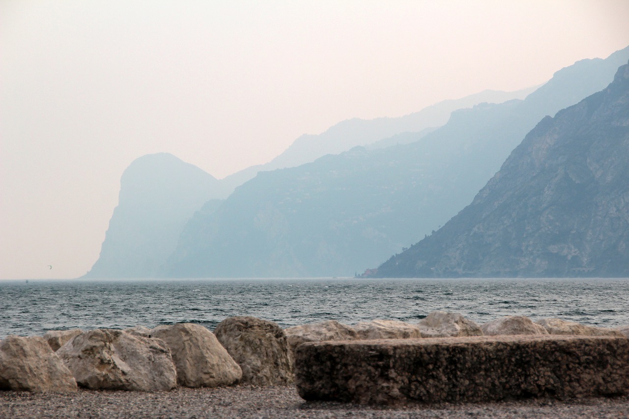 Garda, Italy, Ežeras, Kraštovaizdis, Kalnai, Vanduo, Šventė, Gamta, Vaizdas, Nemokamos Nuotraukos