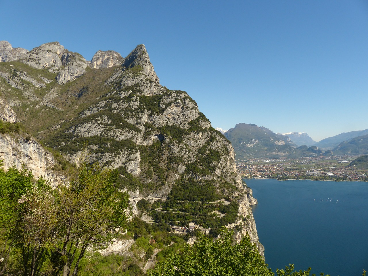 Garda, Ežeras, Perspektyva, Riva, Riva Del Garda, Garda Kalnai, Cima Capi, Cima Sat, Požiūris, Nemokamos Nuotraukos