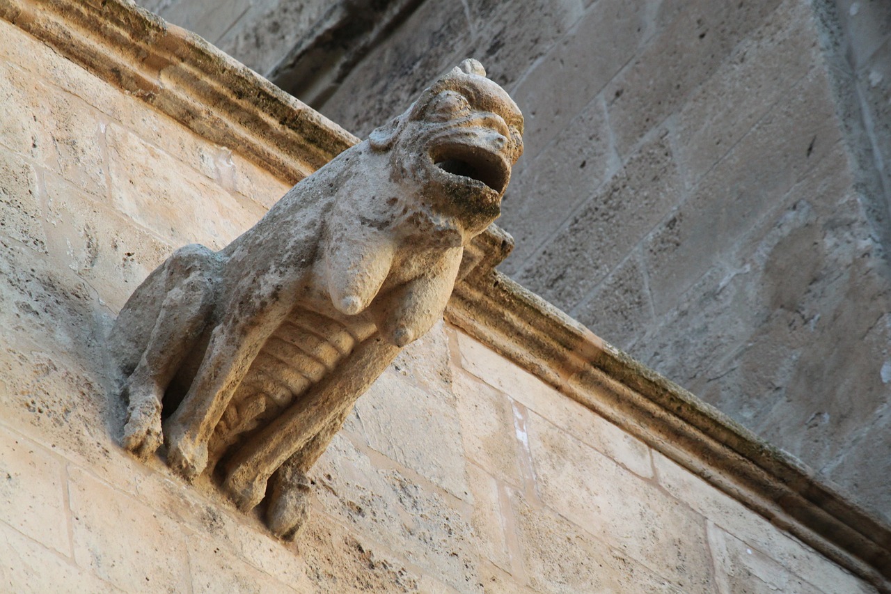 Gargoyle, Architektūra, Skulptūra, Akmens Skulptūra, Akmens Figūra, Figūra, Roko Drožyba, Pastatas, Mitinės Būtybės, Fasadas