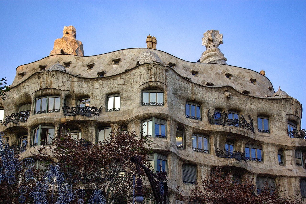 Gaudi, Casa Mila, Pastatas, Barcelona, Architektūra, Katalonija, Ispanija, Nemokamos Nuotraukos,  Nemokama Licenzija
