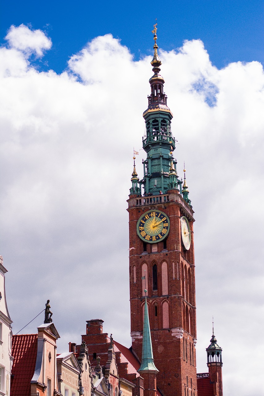 Gdanskas, Rotušė, Architektūra, Katedra, Laikrodis, Pastatas, Vaizdas, Lenkija, Dangus, Paminklas