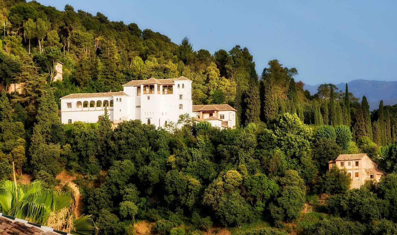 Generalife Palace, Pastatai, Architektūra, Orientyras, Istorinis, Kalnai, Miškas, Medžiai, Gamta, Lauke